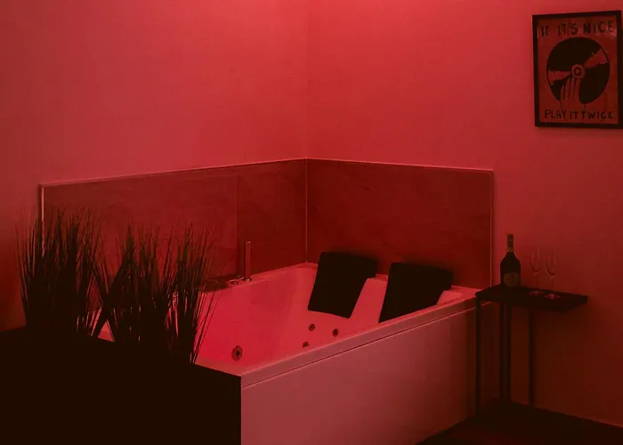 Tatil Evi Rehouse - Luxury W Jacuzzi Molfetta