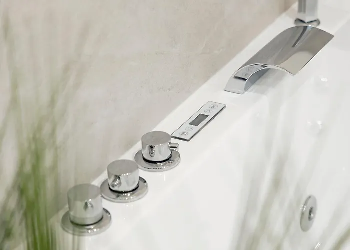 Rehouse - Luxury W Jacuzzi * Molfetta