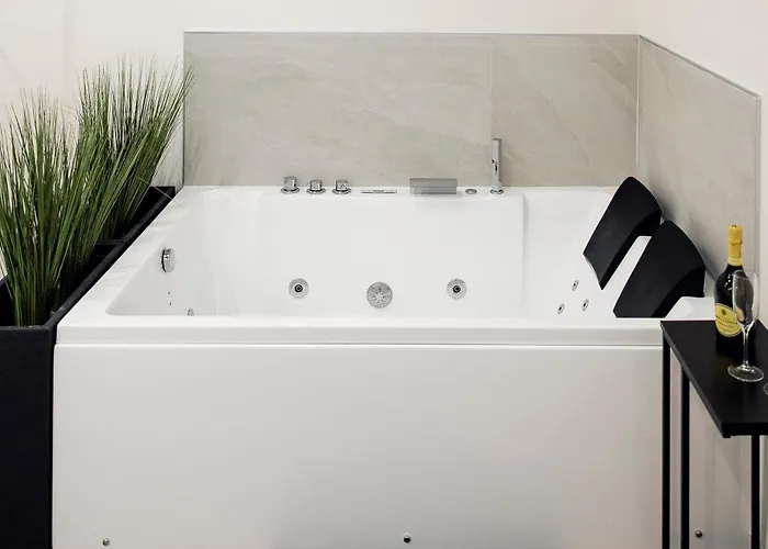 Rehouse - Luxury W Jacuzzi * Molfetta